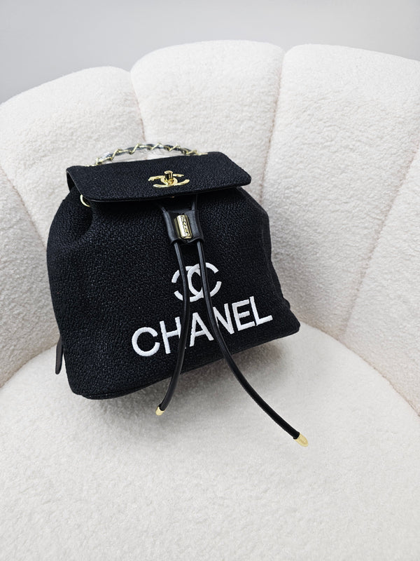 CHANEL ماستر كوبي للكتفين