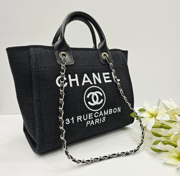 CHANEL ماستر كوبي حجم بين متوسط وكبير