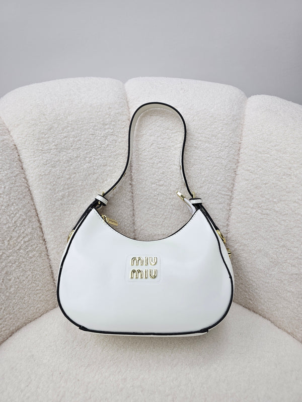 miu miu ماستر كوبي