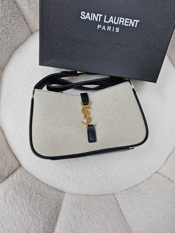 YSL ماستر كوبي شامل العلبة الاصلية للشركة