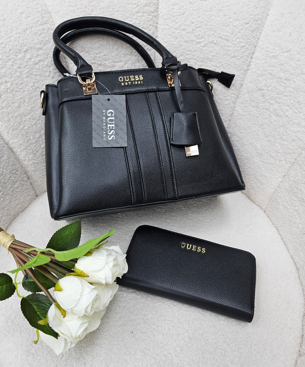 طقم GUESS ماستر كوبي شنطة وجزدان