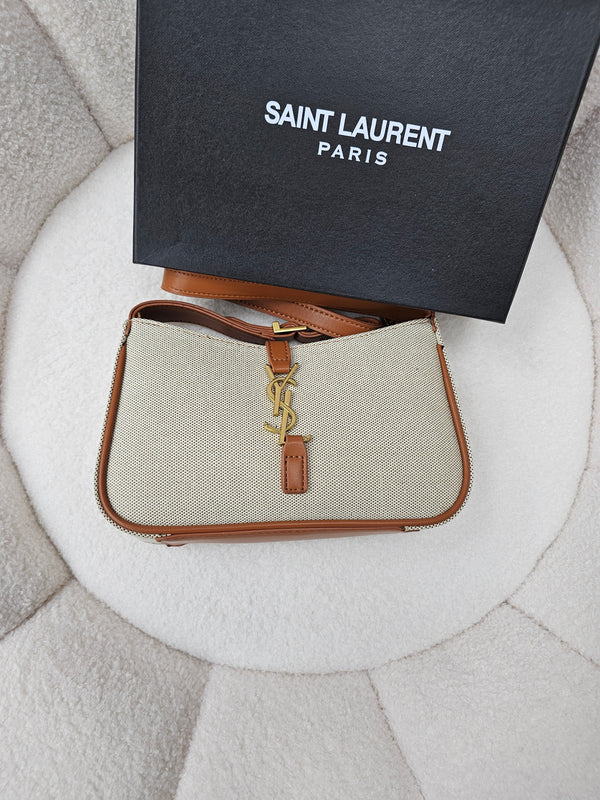 YSL ماستر كوبي شامل العلبة الاصلية للشركة