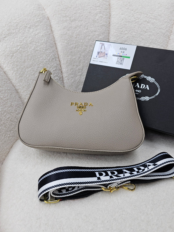 PRADA ماستر كوبي شامل العلبة الاصلية للشركة