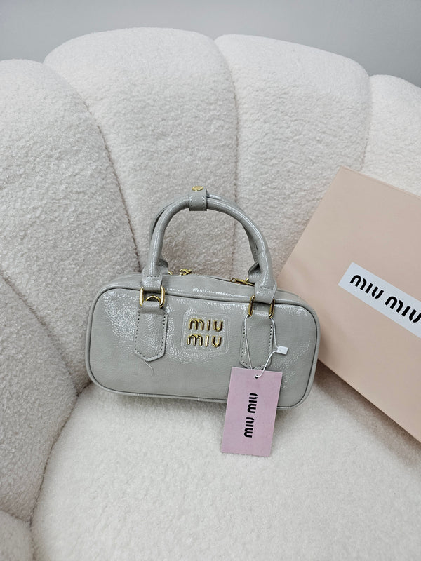 miu miu ماستر كوبي شامل العلبة
