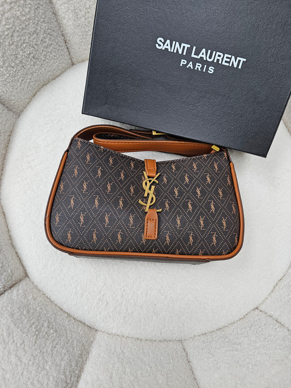 YSL ماستر كوبي شامل العلبة الاصلية للشركة